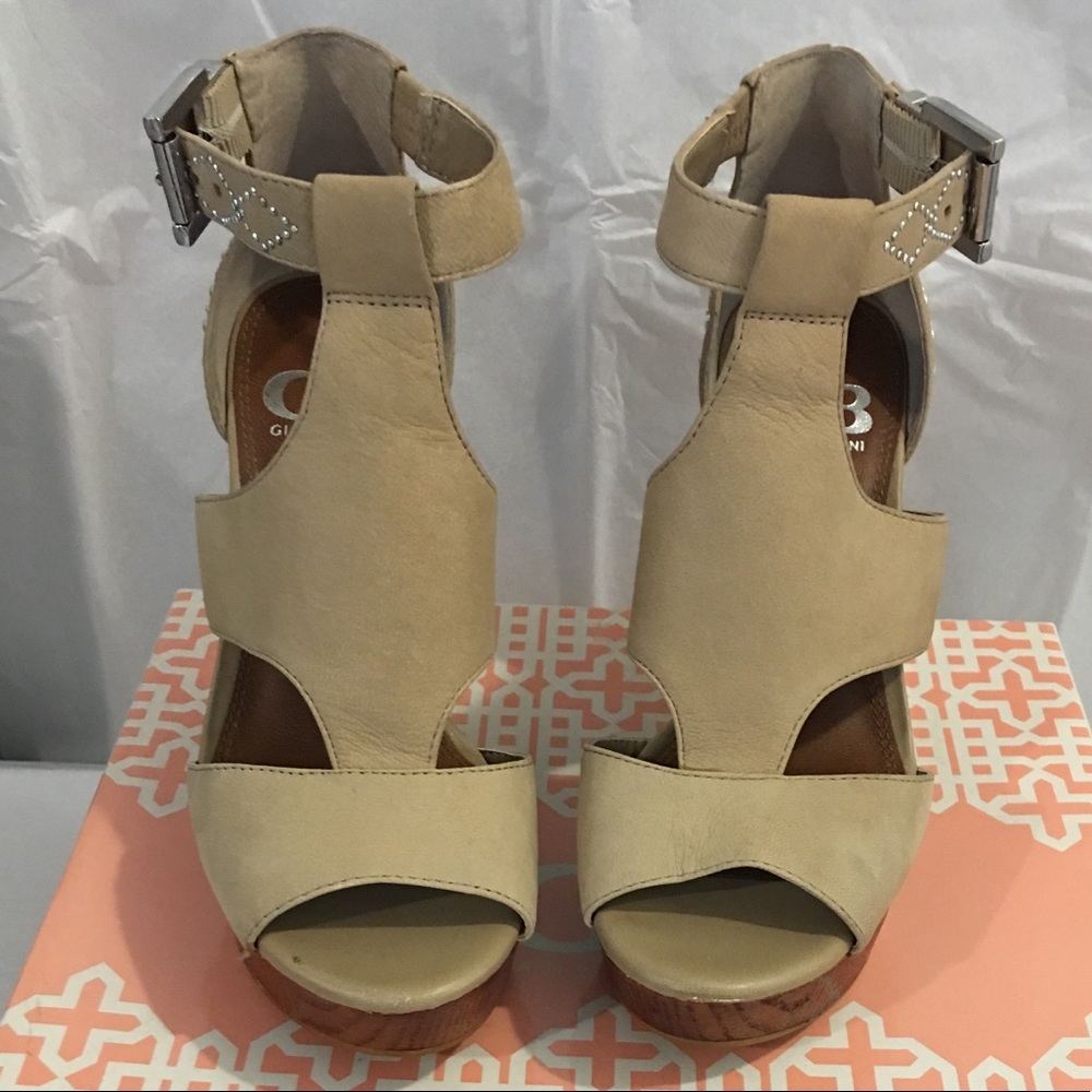 Gianni Bini City-Sleek Wedges Sz 7